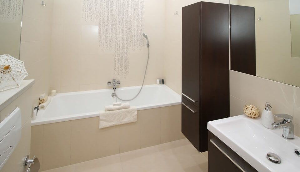 ładna wanna łazienkowa