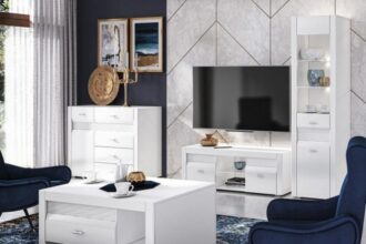 biały stolik kawowy